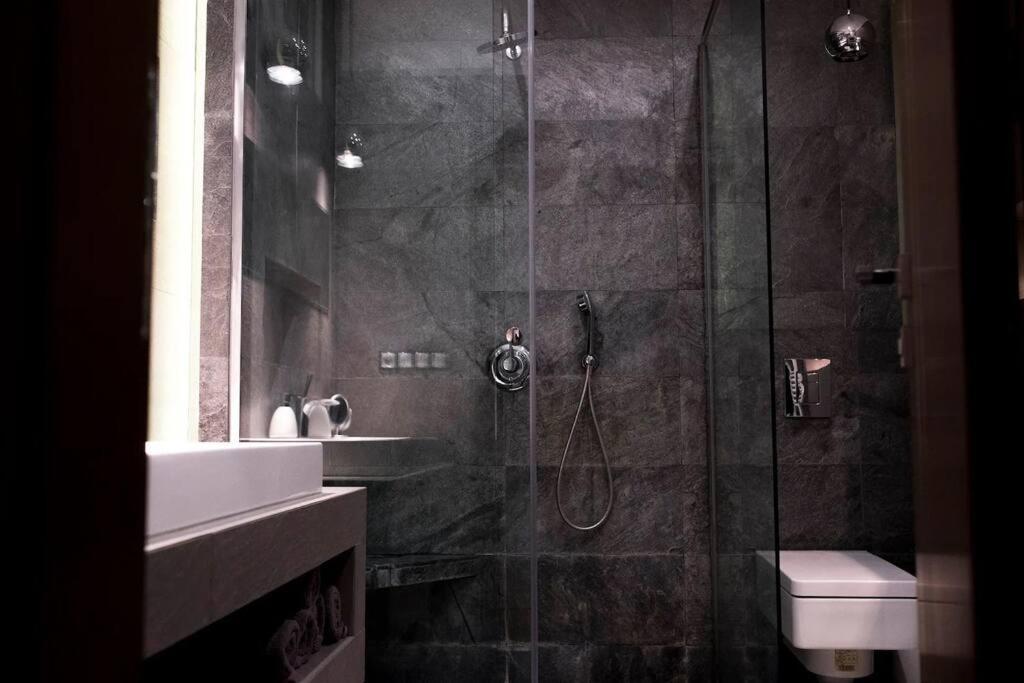 Evergreen - Old Town Spacious Stylish Apartment With Ac And One And A Half Bath, Baby & Kid- Friendly Bratislava Exteriér fotografie